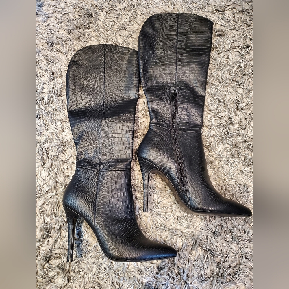 BRAND NEW Charles by Charles David boots sz 7.5